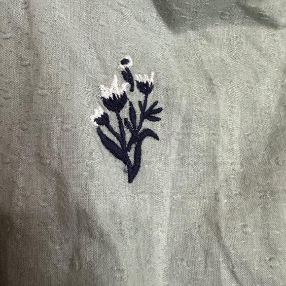 NWT Universal Thread Sage Green Peasant Blouse Puff Sleeve Floral Embroidery XS - Picture 5 of 9